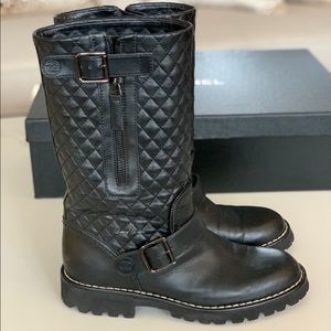 Chanel Black Quilted Leather high Booties 37